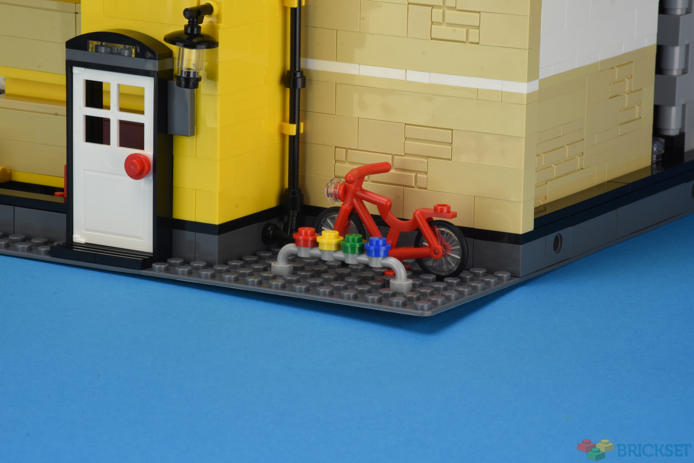 910009 modular lego store